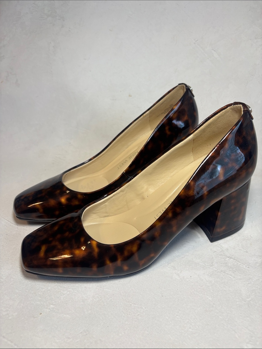 Nine West Tortoiseshell Brown Patent Block Heel Pumps, size 6, fall, square toe